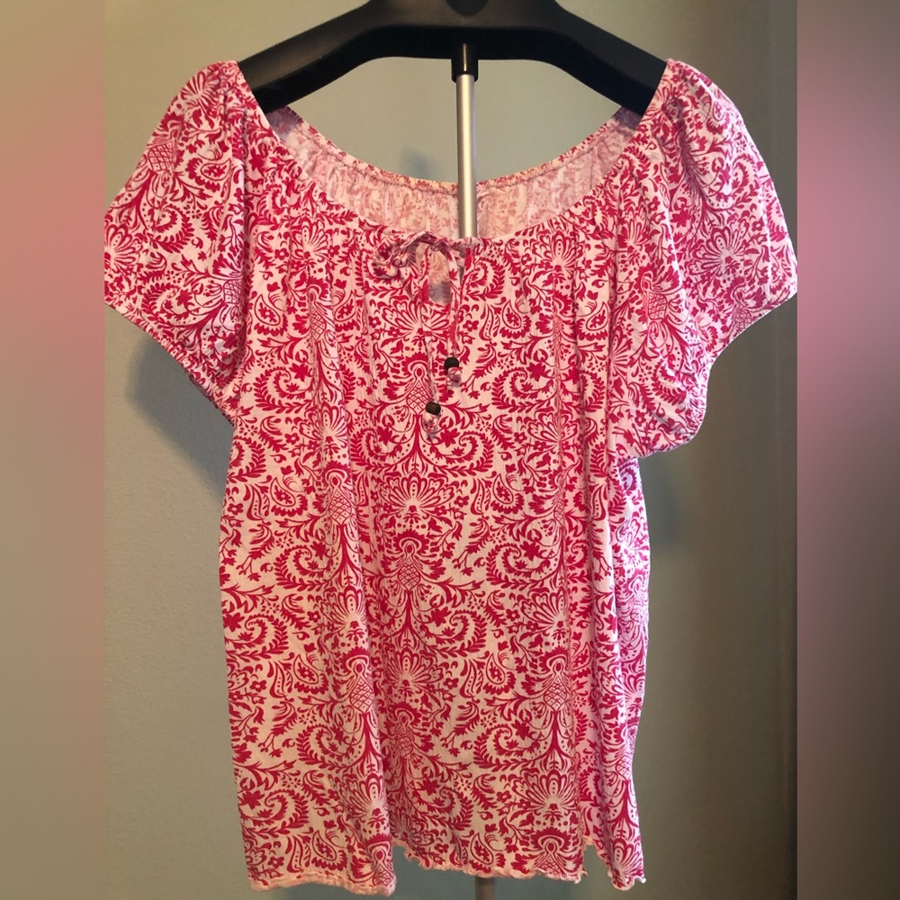 Womens top, elastic neck line with tie, paisley beautiful pattern